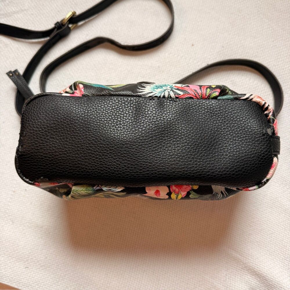Floral Print Crossbody Bag Purse Vacation Cruise Resort Tropical Accessory - Picture 10 of 11